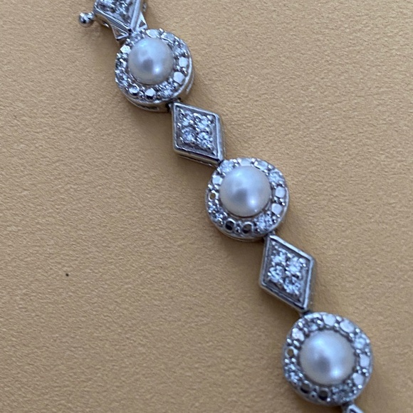 Lot of 4 Sterling with pearl, onyx and CZs bracelets. Like new. - Picture 5 of 5
